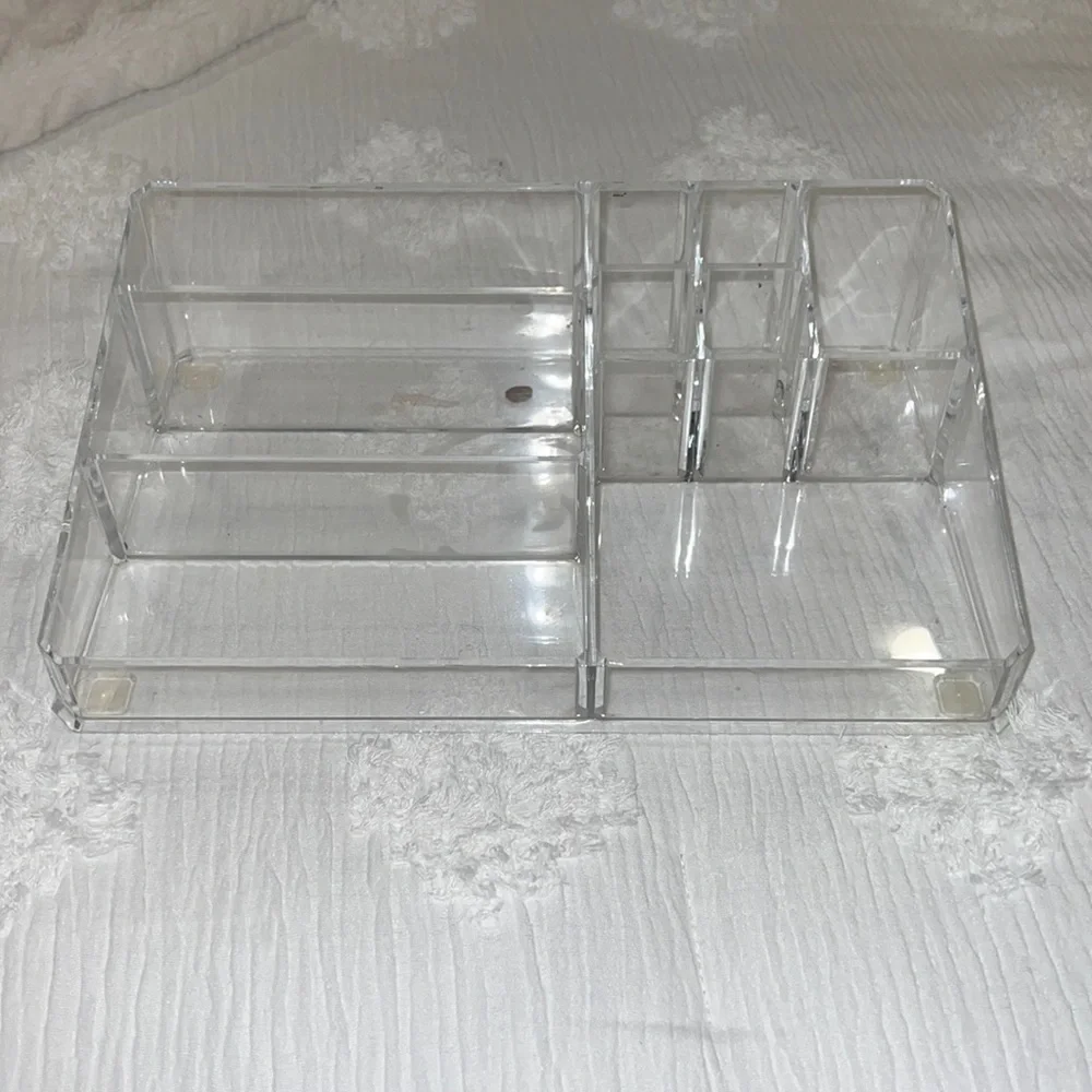 Acrylic makeup organizer